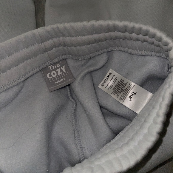 Aritzia Tna Cozy Fleece Perfect Sweatpants (mirror blue) - Picture 11 of 14
